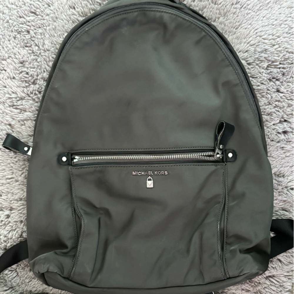 MICHAEL Michael Kors Black Backpack with Sleek Design